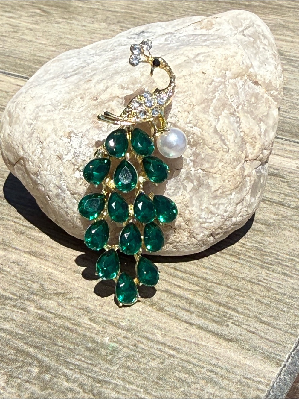 NWT Peacock Rhinestone Green Pearl Brooch